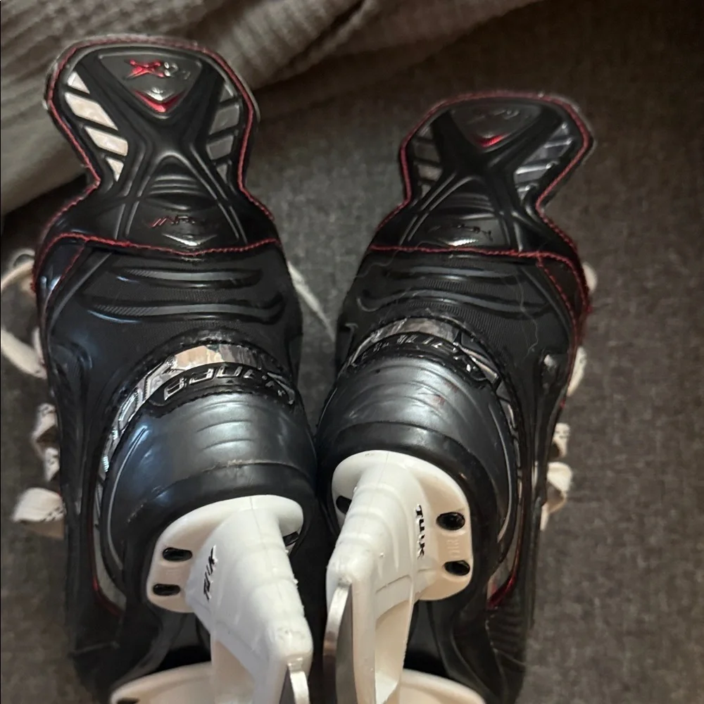 Bauer X2.7 Vapor Black and White Ice Hockey Skates with Red Accents Size Y12 - Picture 7 of 7